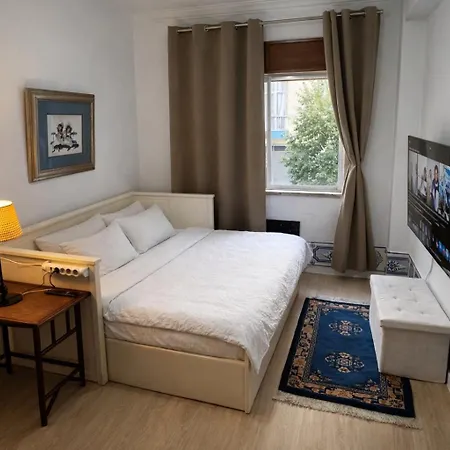 Double Near Lisbon & Sintra קלוז