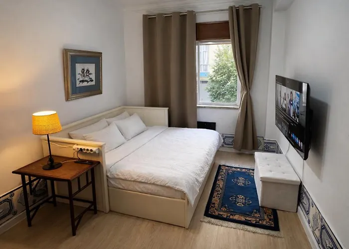 Double Near Lisbon & Sintra קלוז